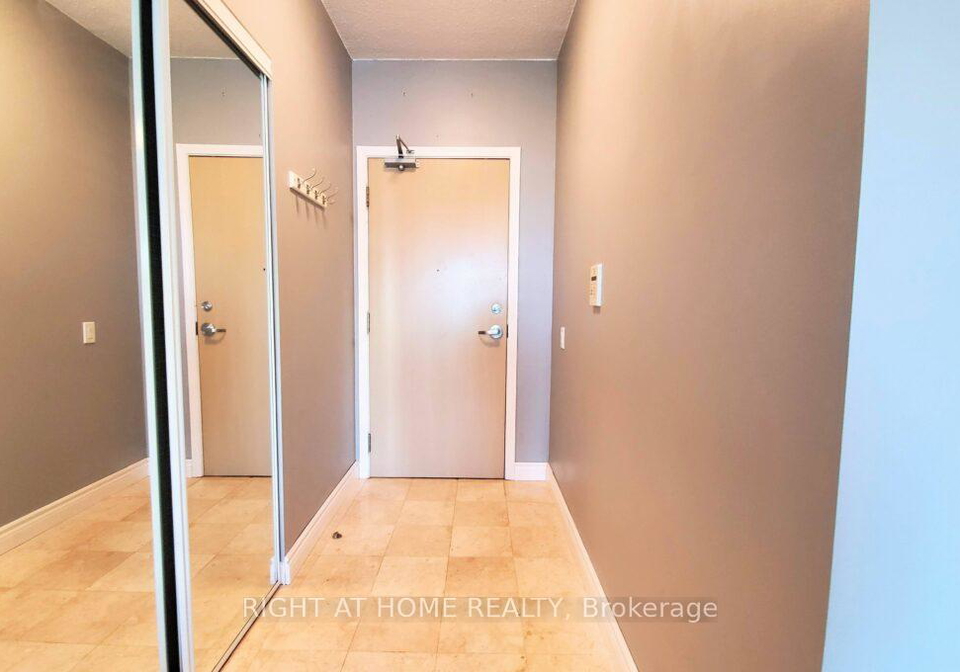 60-byng-avenue-north-york-ontario-c12632586