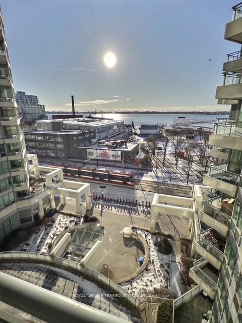 230-queens-quay-w-toronto-ontario-c12632742