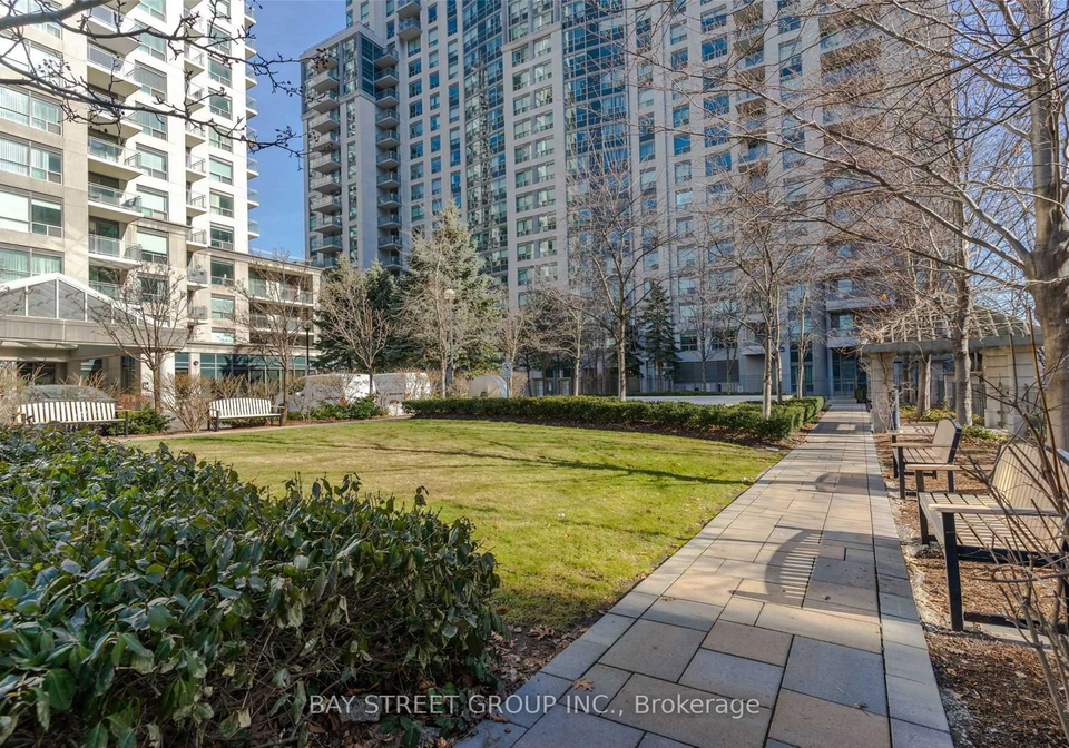 21-hillcrest-avenue-north-york-ontario-c12633148