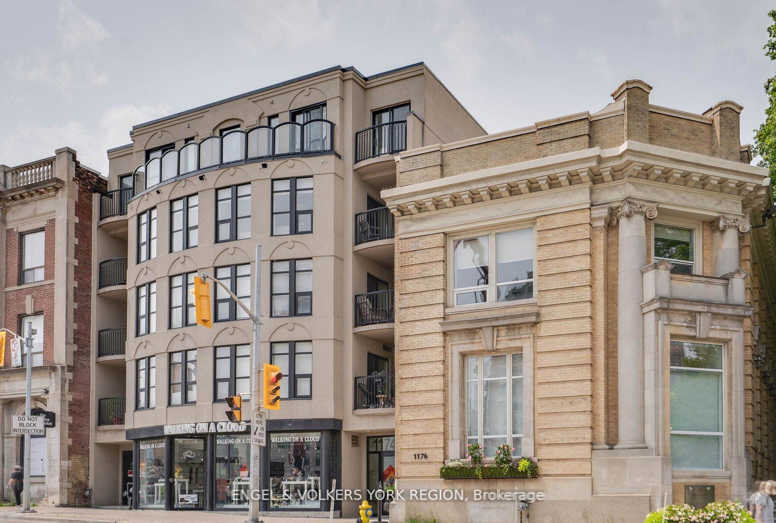 1174-yonge-street-toronto-ontario-c12633228