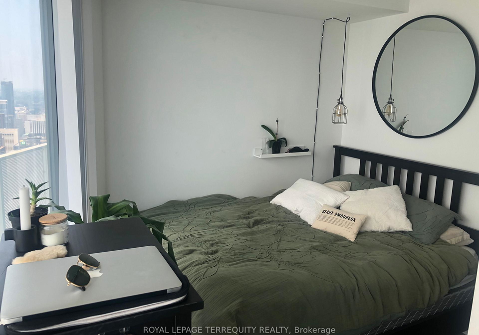 88-harbour-street-toronto-ontario-c12633490