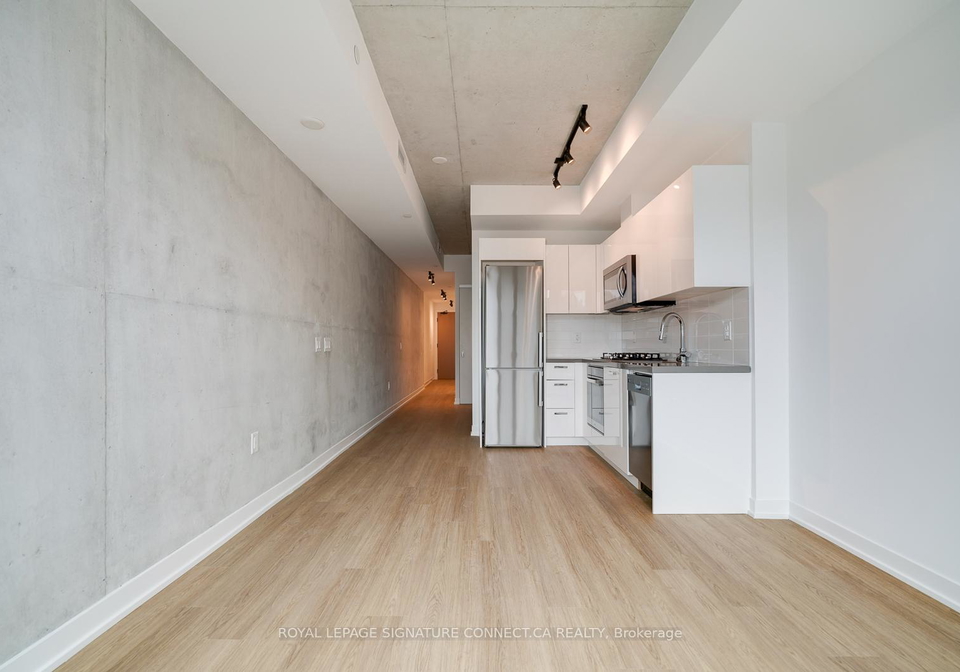 195-mccaul-street-toronto-ontario-c12633792