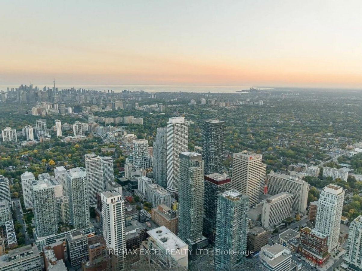 39-roehampton-avenue-toronto-ontario-c12633820