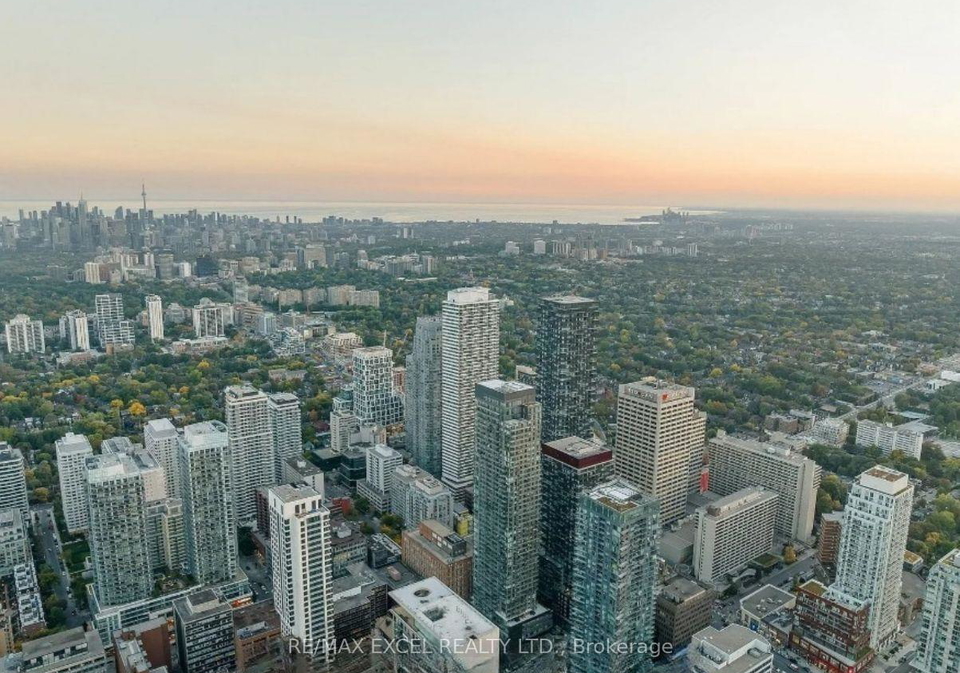 39-roehampton-avenue-toronto-ontario-c12633820