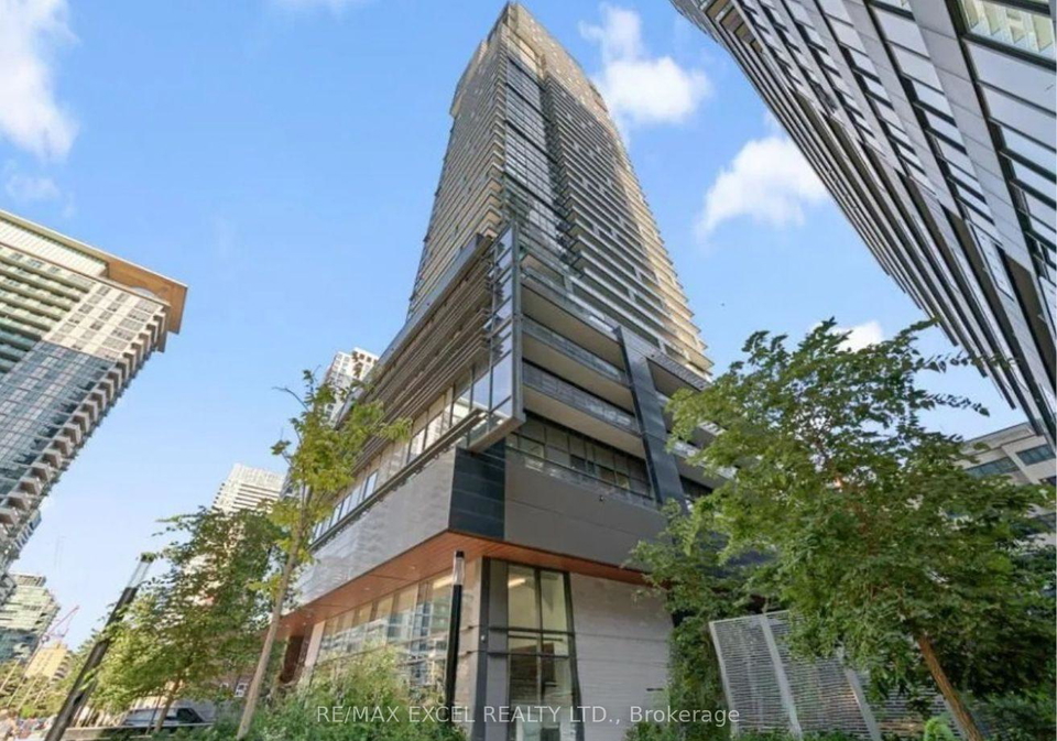 39-roehampton-avenue-toronto-ontario-c12633820
