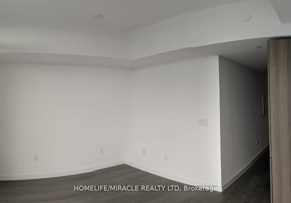 11-wellesley-street-w-toronto-ontario-c12633966