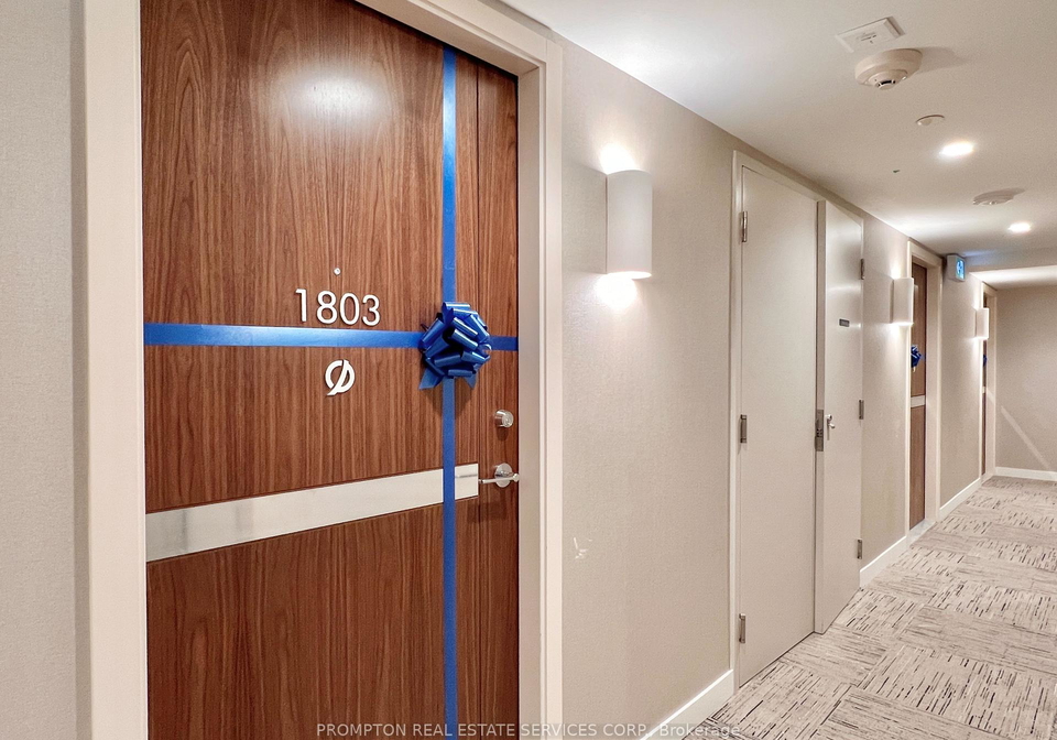 27-mcmahon-drive-north-york-ontario-c12634572