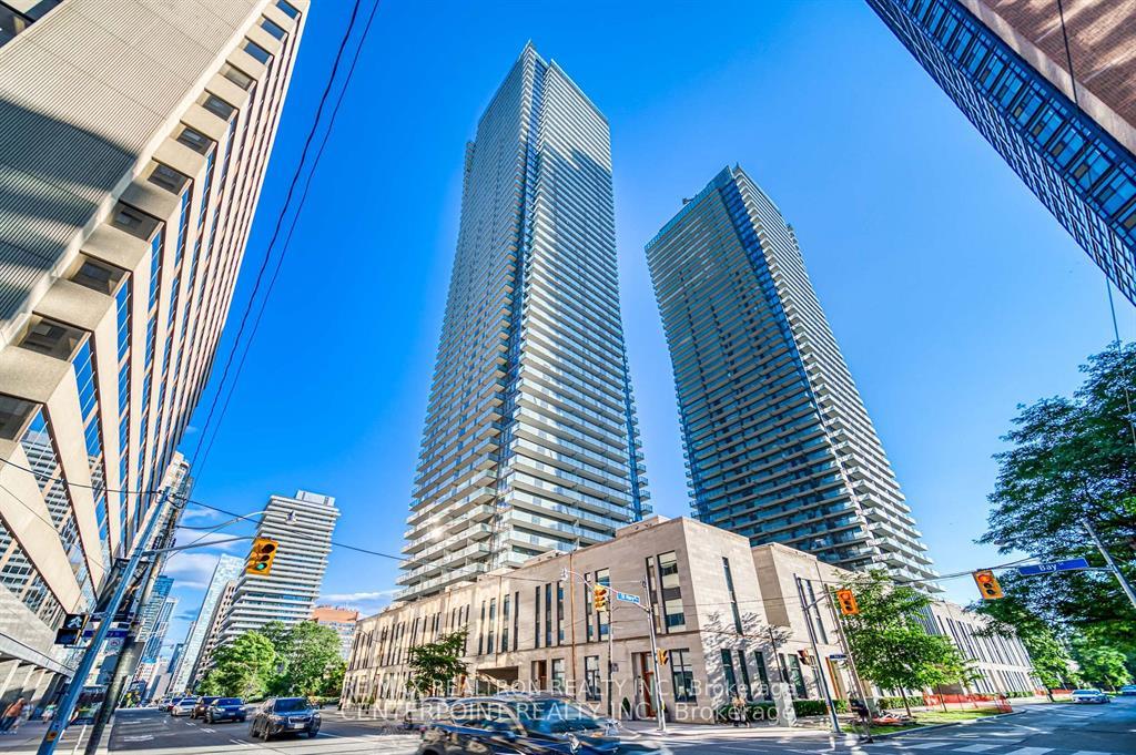 1080-bay-street-toronto-ontario-c12634874