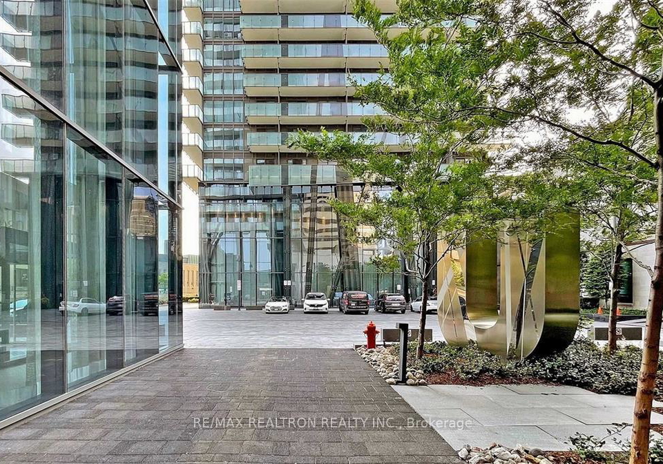 1080-bay-street-toronto-ontario-c12634874
