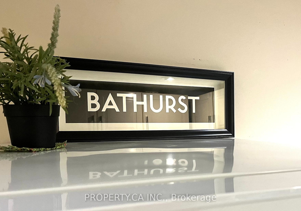234-bathurst-street-toronto-ontario-c12634902