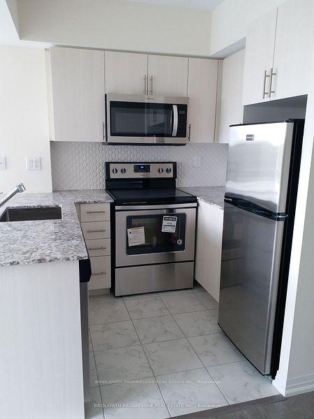 741-sheppard-avenue-w-toronto-ontario-c12635018