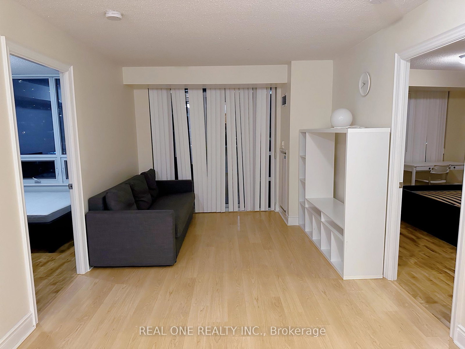 15-greenview-avenue-toronto-ontario-c12635606