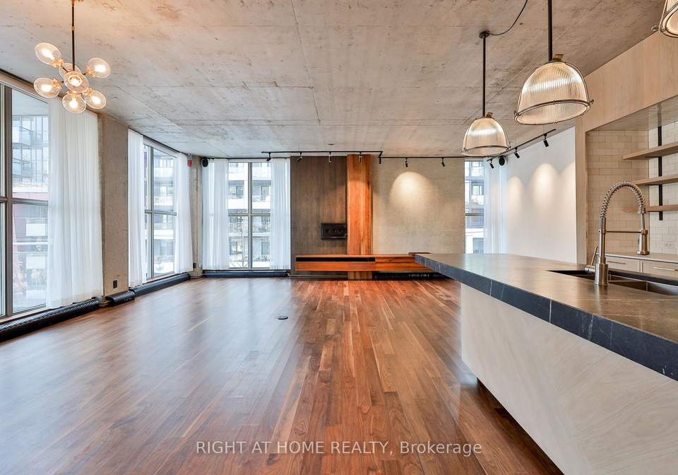 20-niagara-street-toronto-ontario-c12635662
