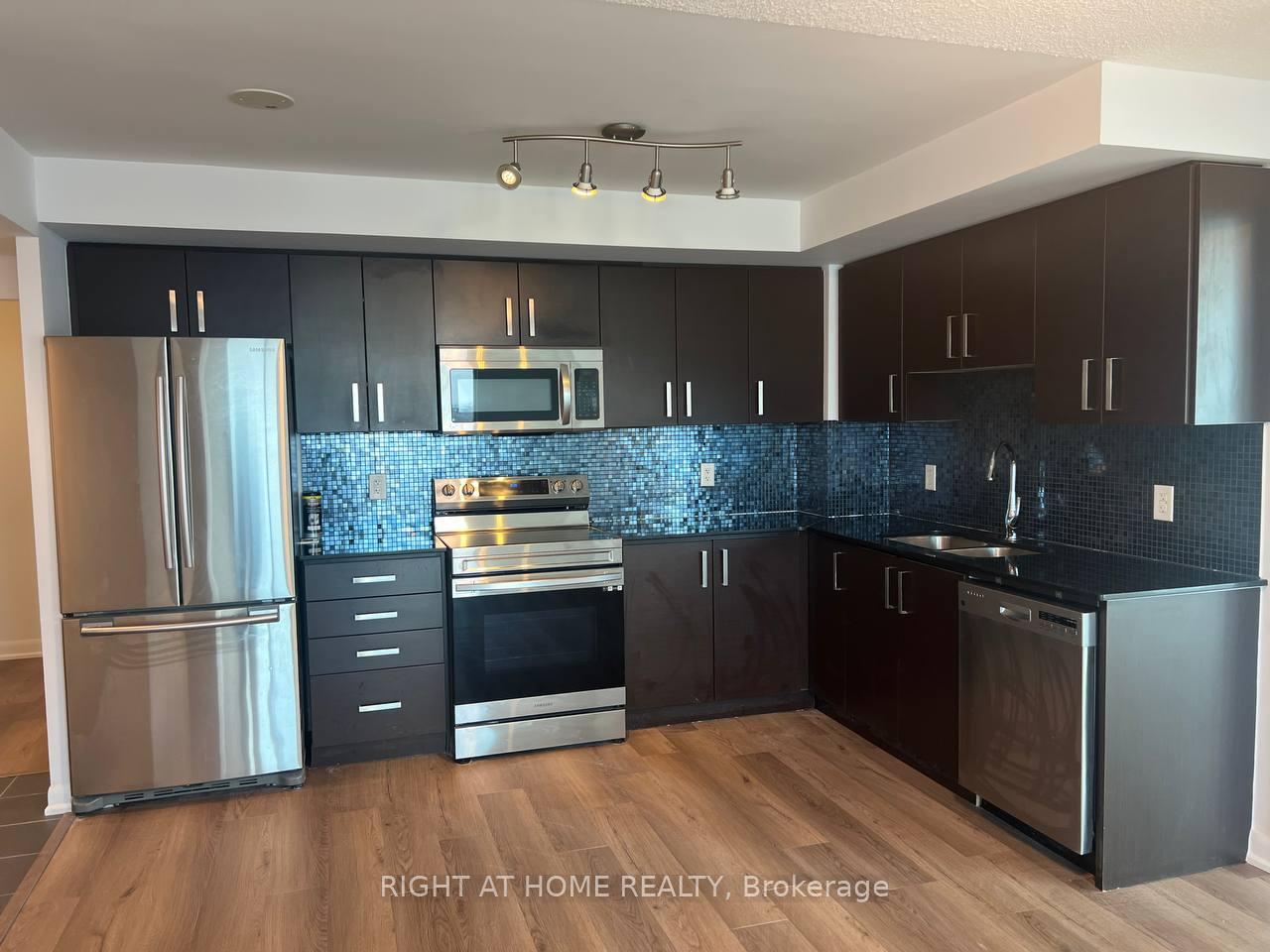 17-anndale-drive-north-york-ontario-c12635988