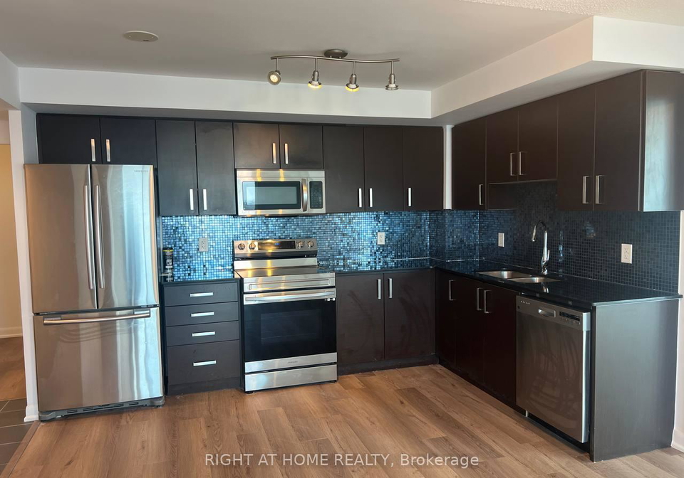 17-anndale-drive-north-york-ontario-c12635988