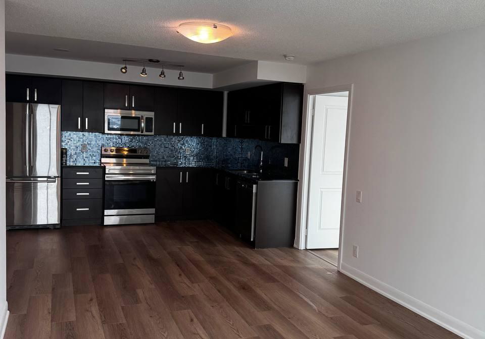 17-anndale-drive-north-york-ontario-c12635988