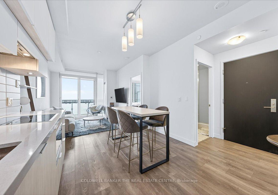8-eglinton-avenue-e-toronto-ontario-c12636272
