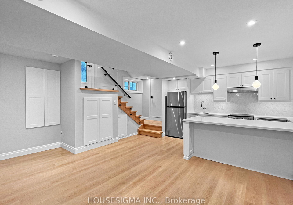 42-glenhurst-avenue-toronto-ontario-c12636394