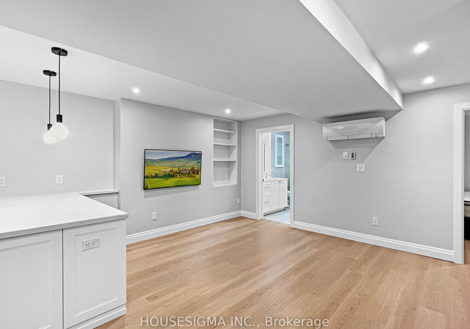 42-glenhurst-avenue-toronto-ontario-c12636394