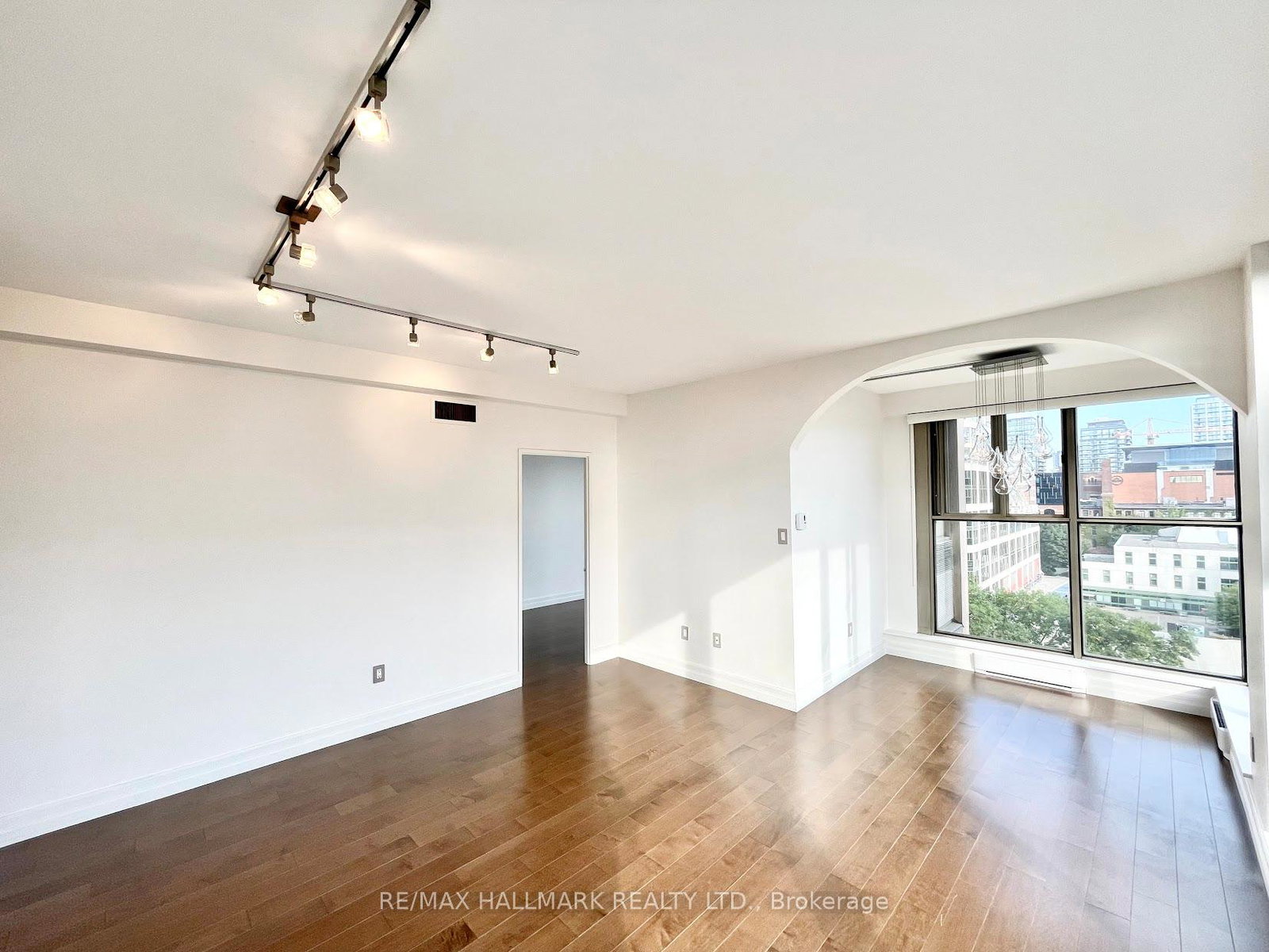 65-scadding-avenue-toronto-ontario-c12636548