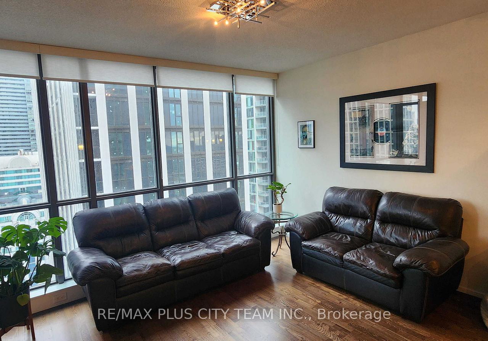 8-charlotte-street-toronto-ontario-c12636794