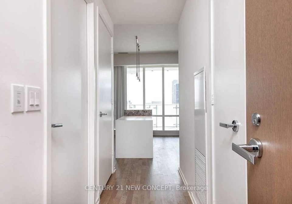 1-bloor-street-e-toronto-ontario-c12637012