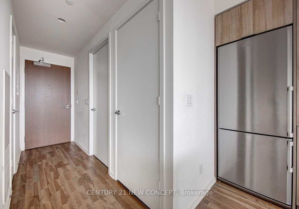 1-bloor-street-e-toronto-ontario-c12637012