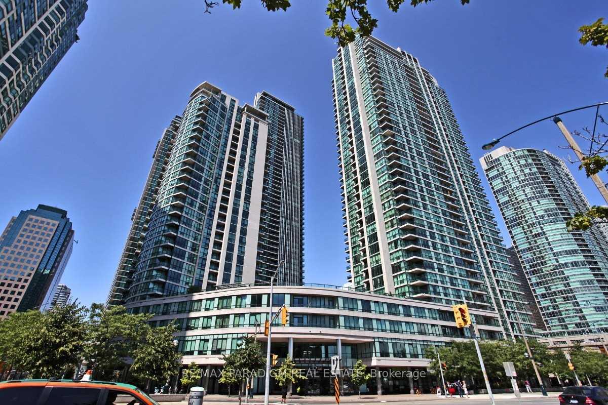 12-yonge-street-toronto-ontario-c12637266
