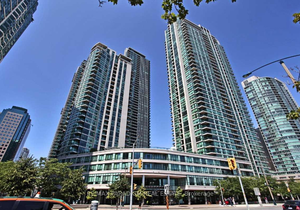 12-yonge-street-toronto-ontario-c12637266