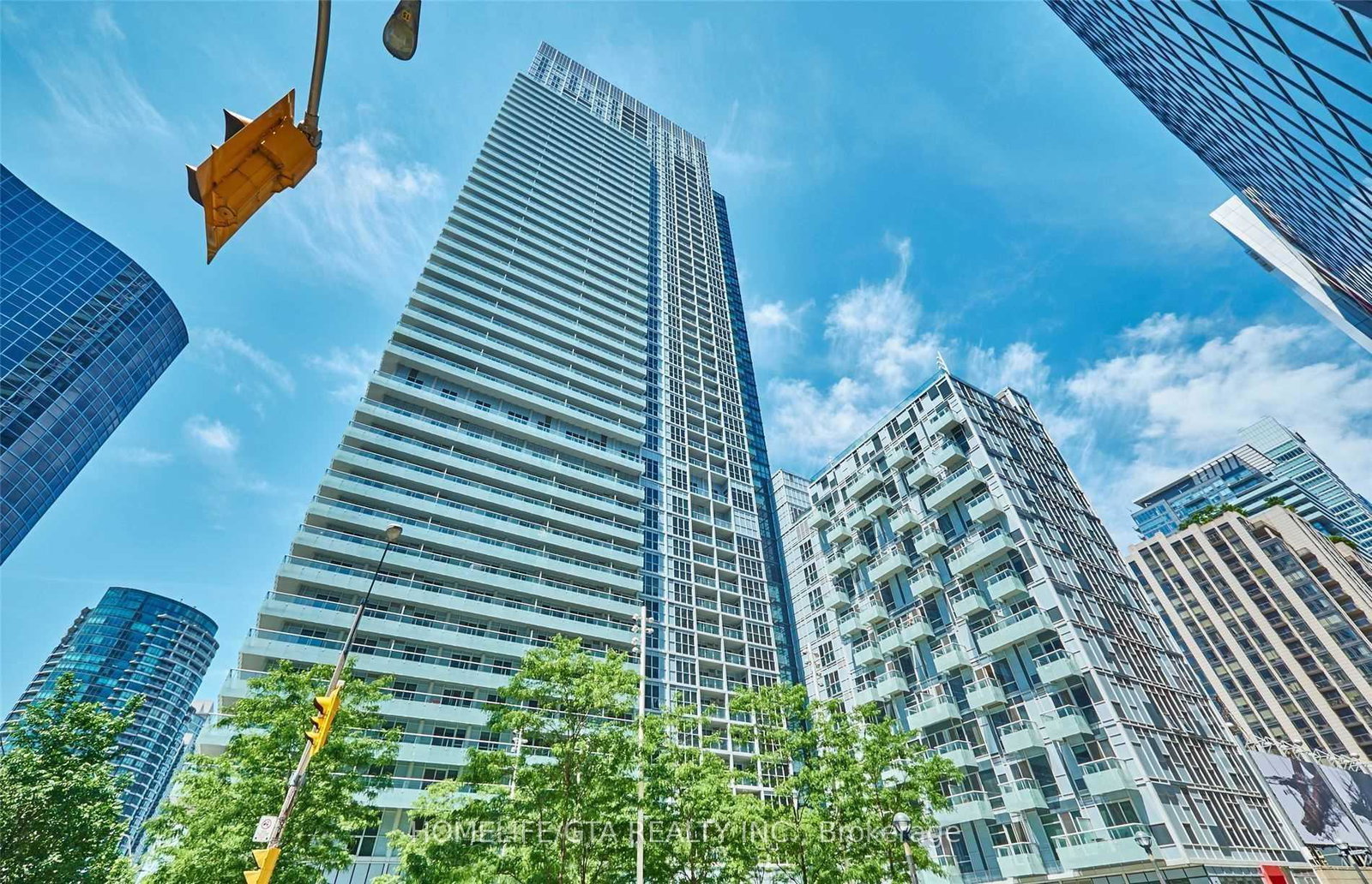 300-front-street-w-toronto-ontario-c12637532