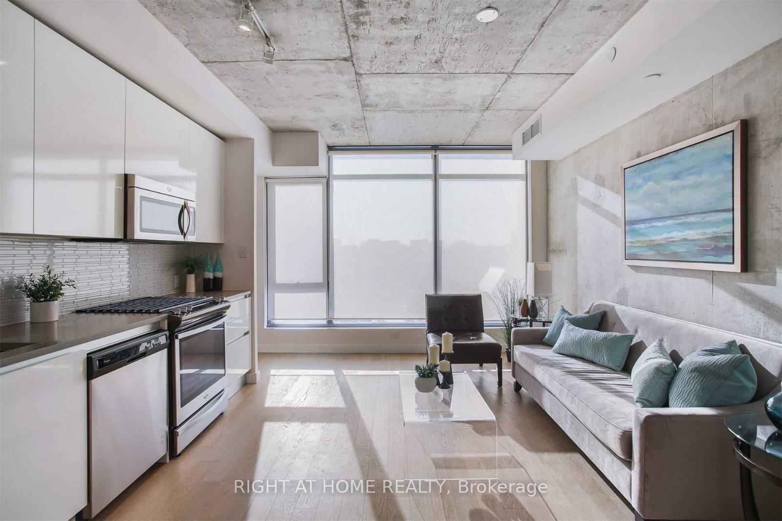 111-bathurst-street-toronto-ontario-c12637558