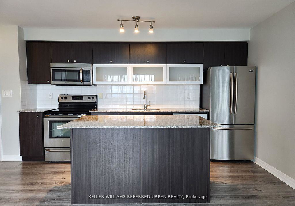 2015-sheppard-avenue-e-north-york-ontario-c12637642