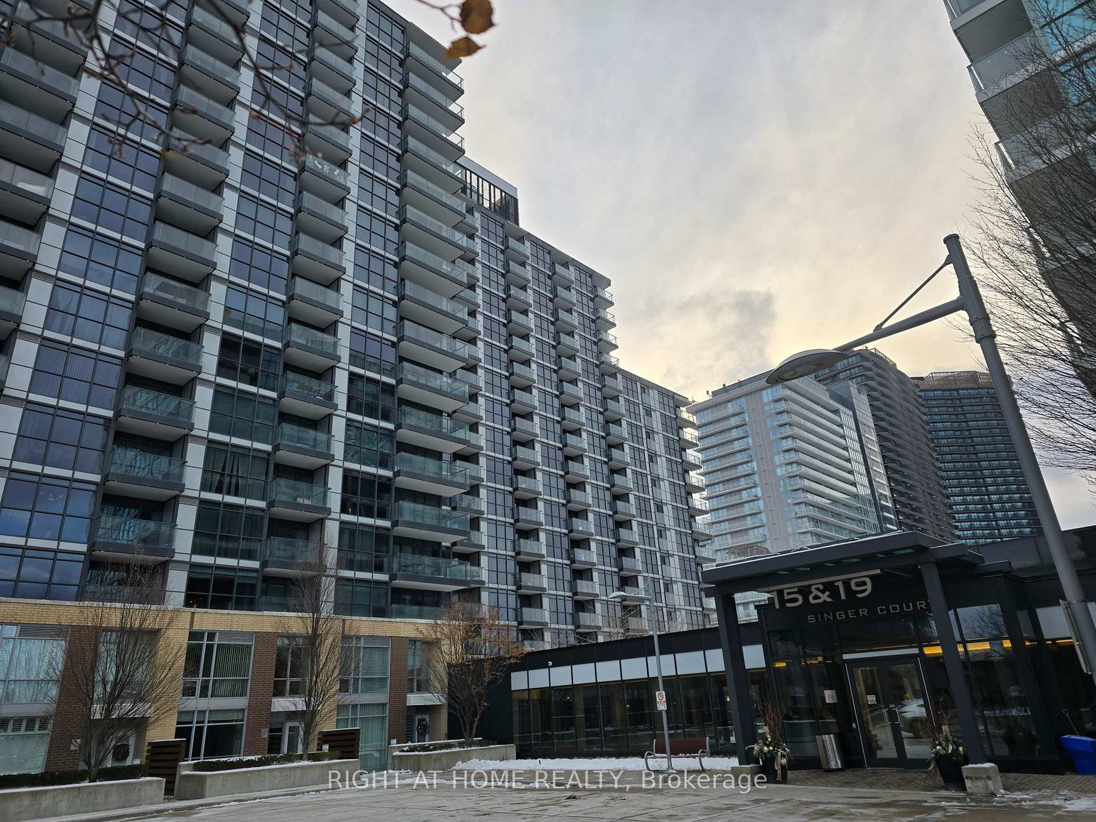 19-singer-court-north-york-ontario-c12637854