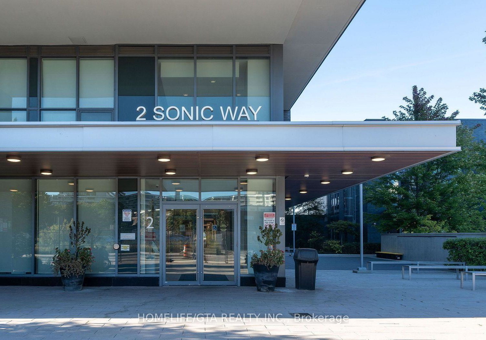 2-sonic-way-east-york-ontario-c12638512