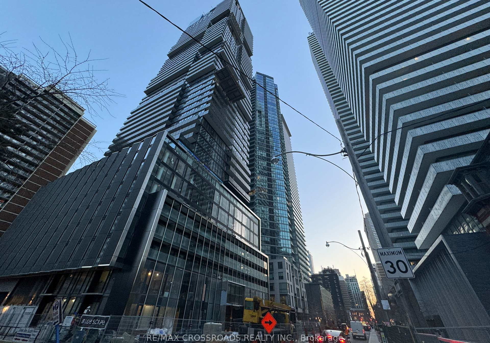 45-charles-street-e-toronto-ontario-c12638594