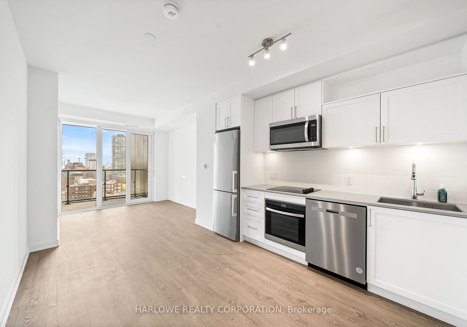 60-princess-street-toronto-ontario-c12638654