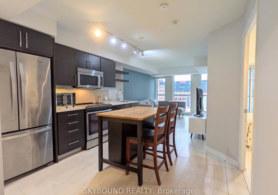 400-adelaide-street-e-toronto-ontario-c12638704