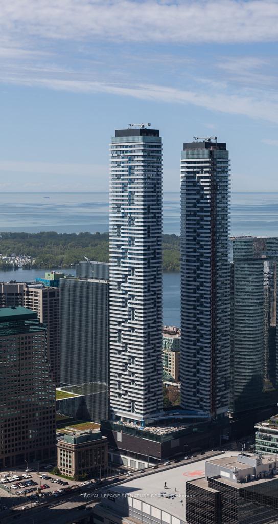 100-harbour-street-toronto-ontario-c12639212