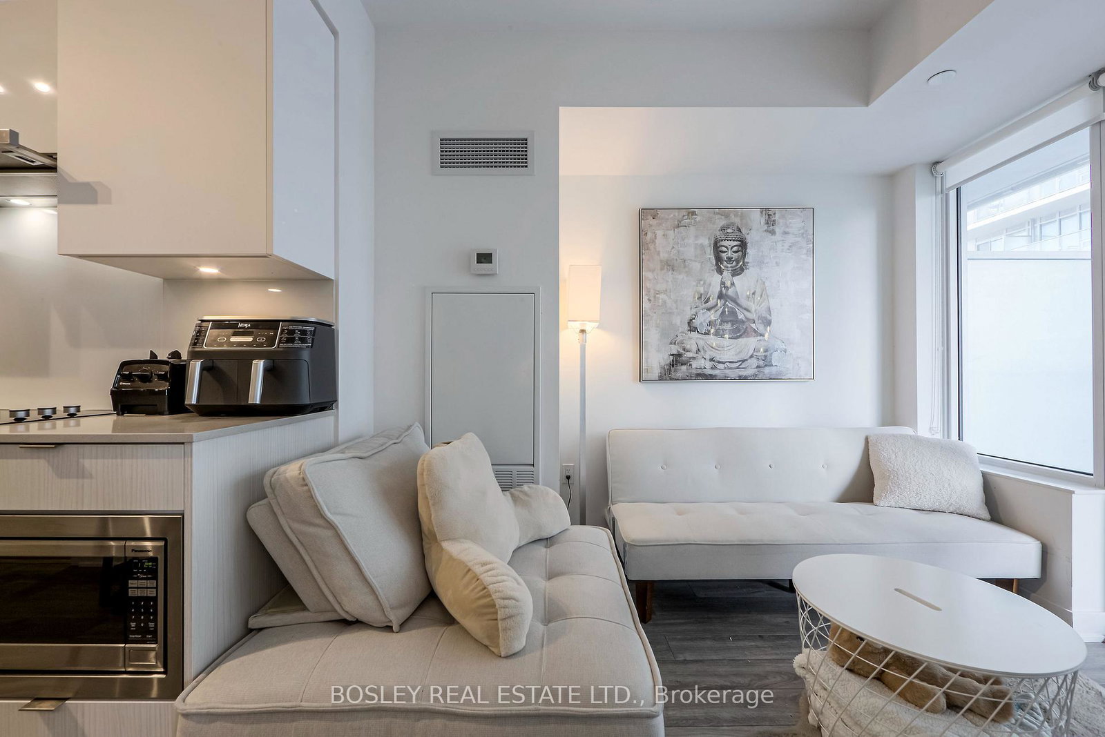 99-broadway-avenue-toronto-ontario-c12639394