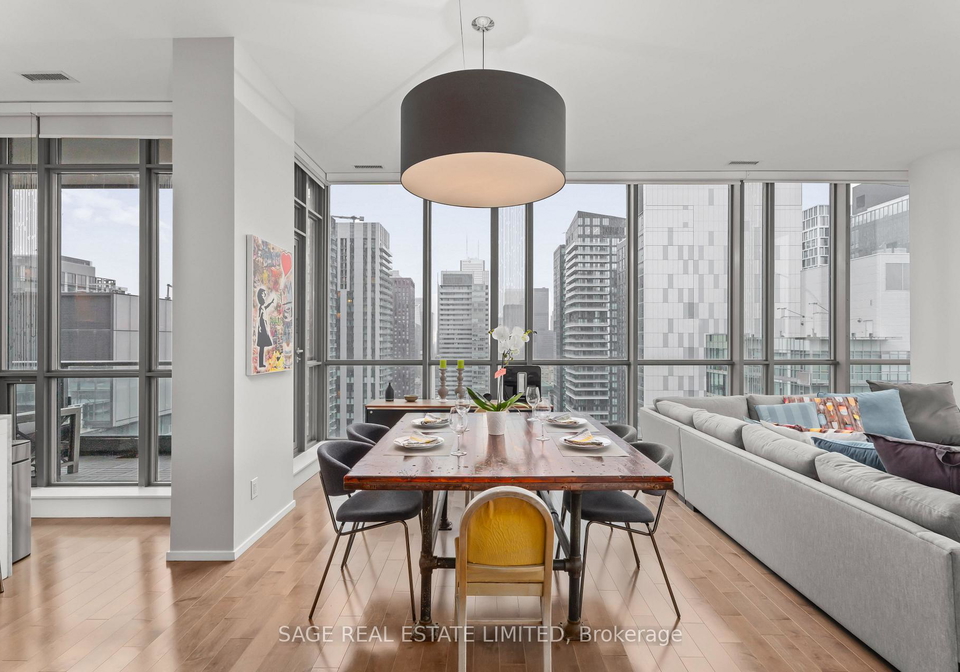8-charlotte-street-toronto-ontario-c12639452