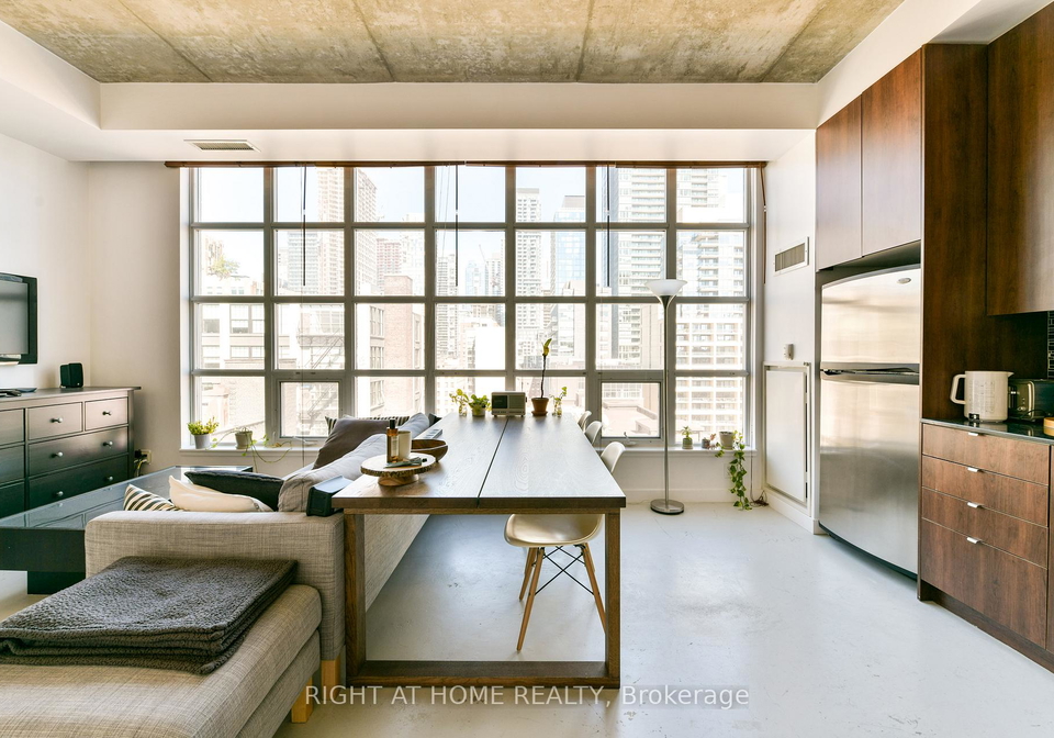 23-brant-street-toronto-ontario-c12639532