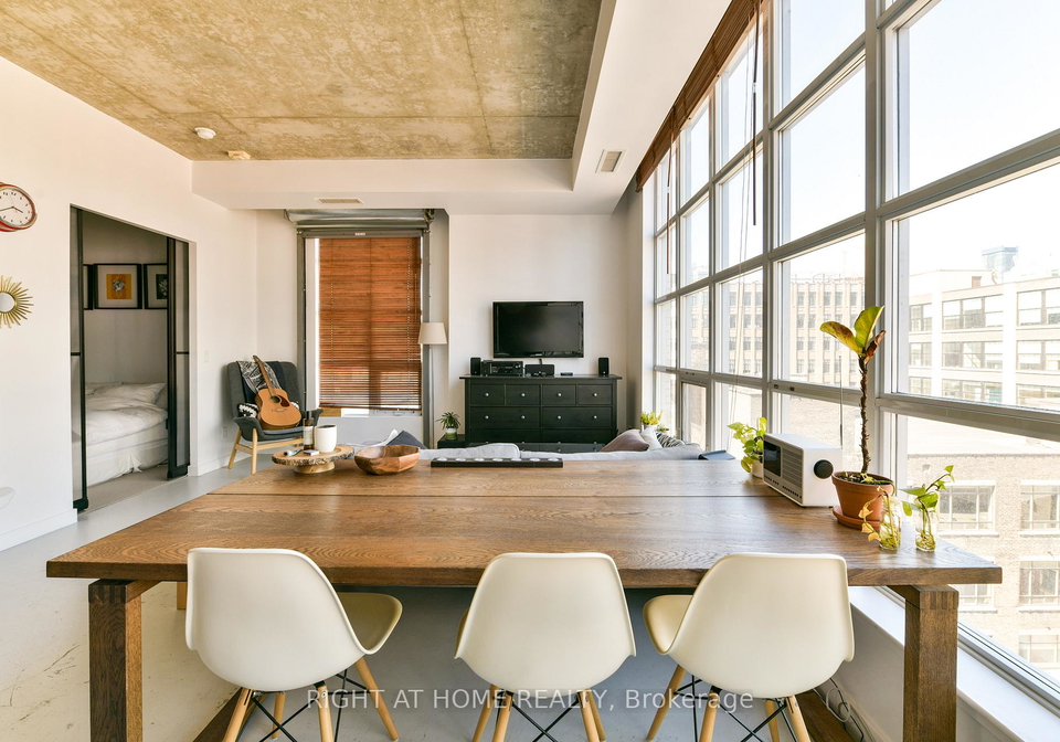 23-brant-street-toronto-ontario-c12639532