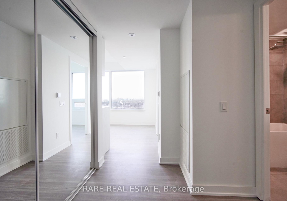 8-wellesley-street-w-toronto-ontario-c12639572