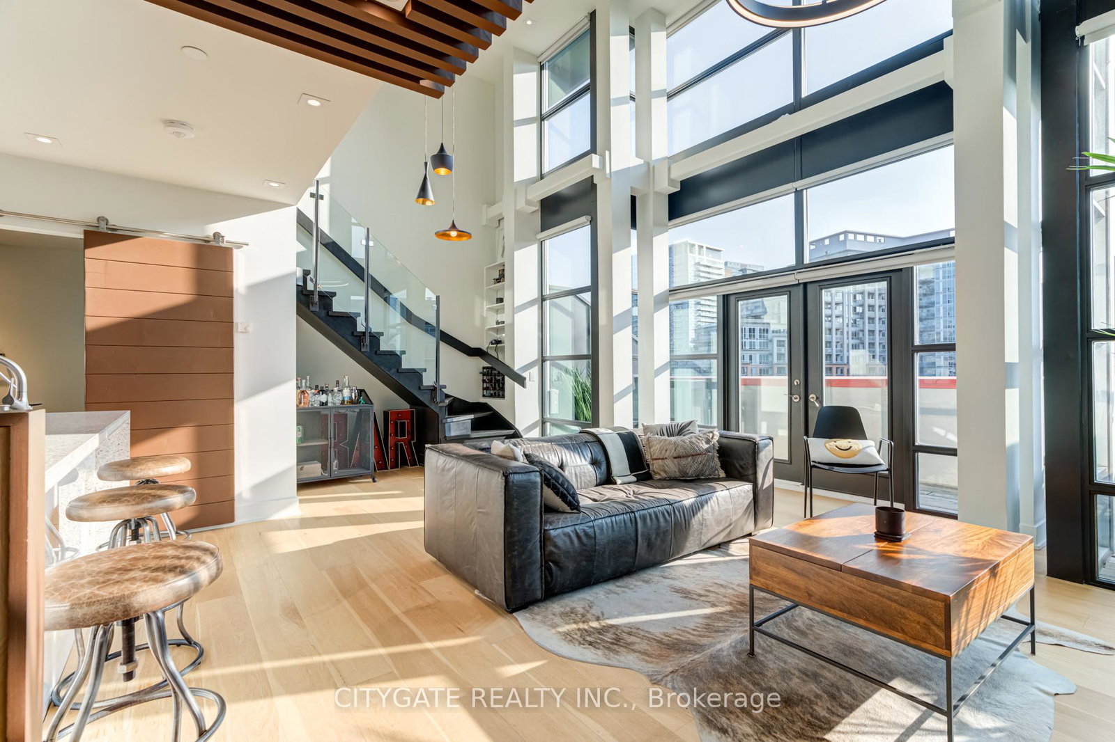 915-king-st-w-street-toronto-ontario-c12639652
