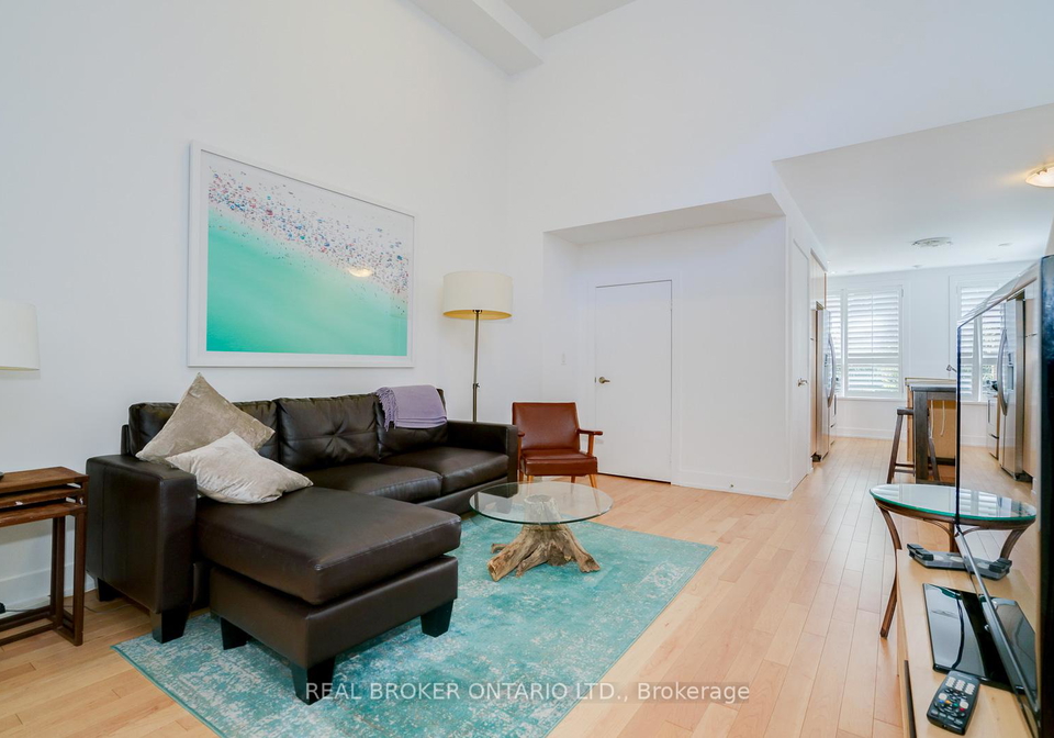 207-beverley-street-toronto-ontario-c12639686