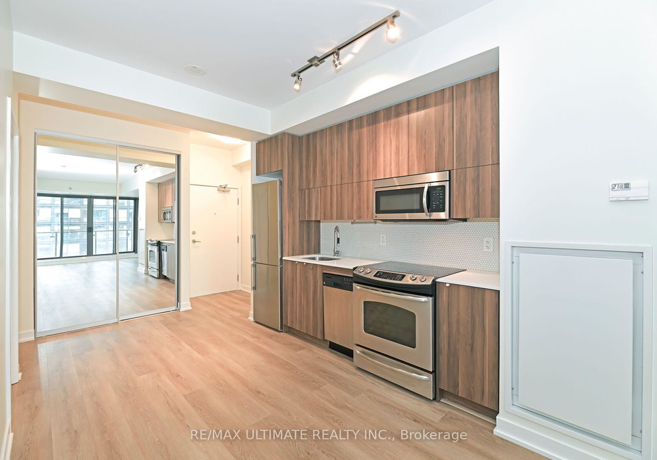32-camden-street-toronto-ontario-c12639852