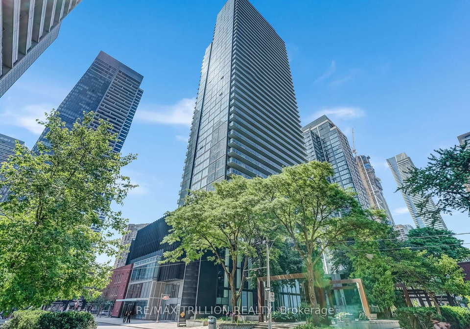3-gloucester-street-toronto-ontario-c12639984