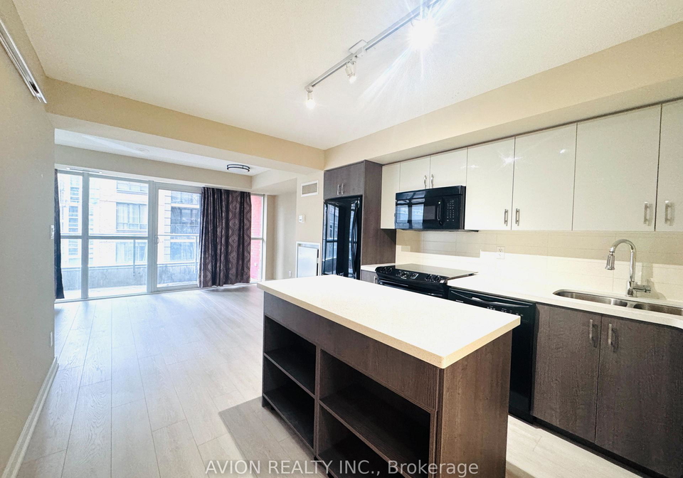 126-simcoe-street-toronto-ontario-c12640062