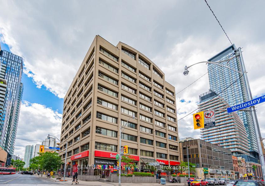 555-yonge-street-toronto-ontario-c12640092