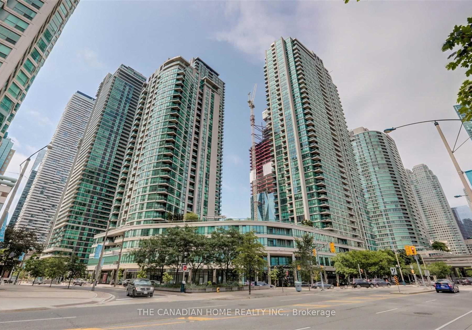 16-yonge-street-toronto-ontario-c12640100